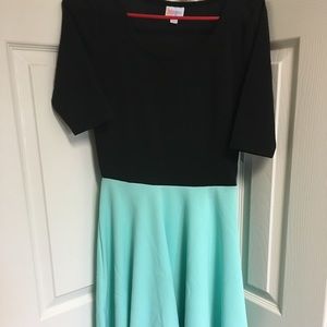 S NWT LULAROE NICOLE